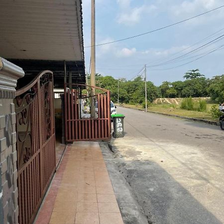 Aqil Homestay Lunas Kulim For Mslim Only Exterior photo